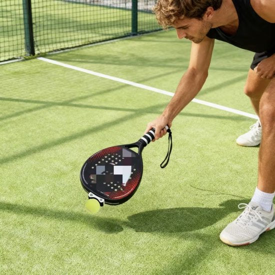 Nooit meer bukken: De Ace Padel ballenraper met klittenband!